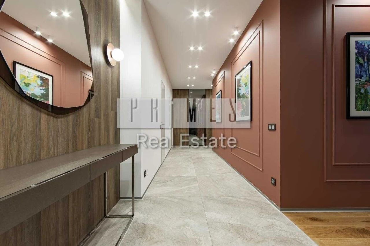 Sale of 5-room apartment 204 sq.m. for comfortable living