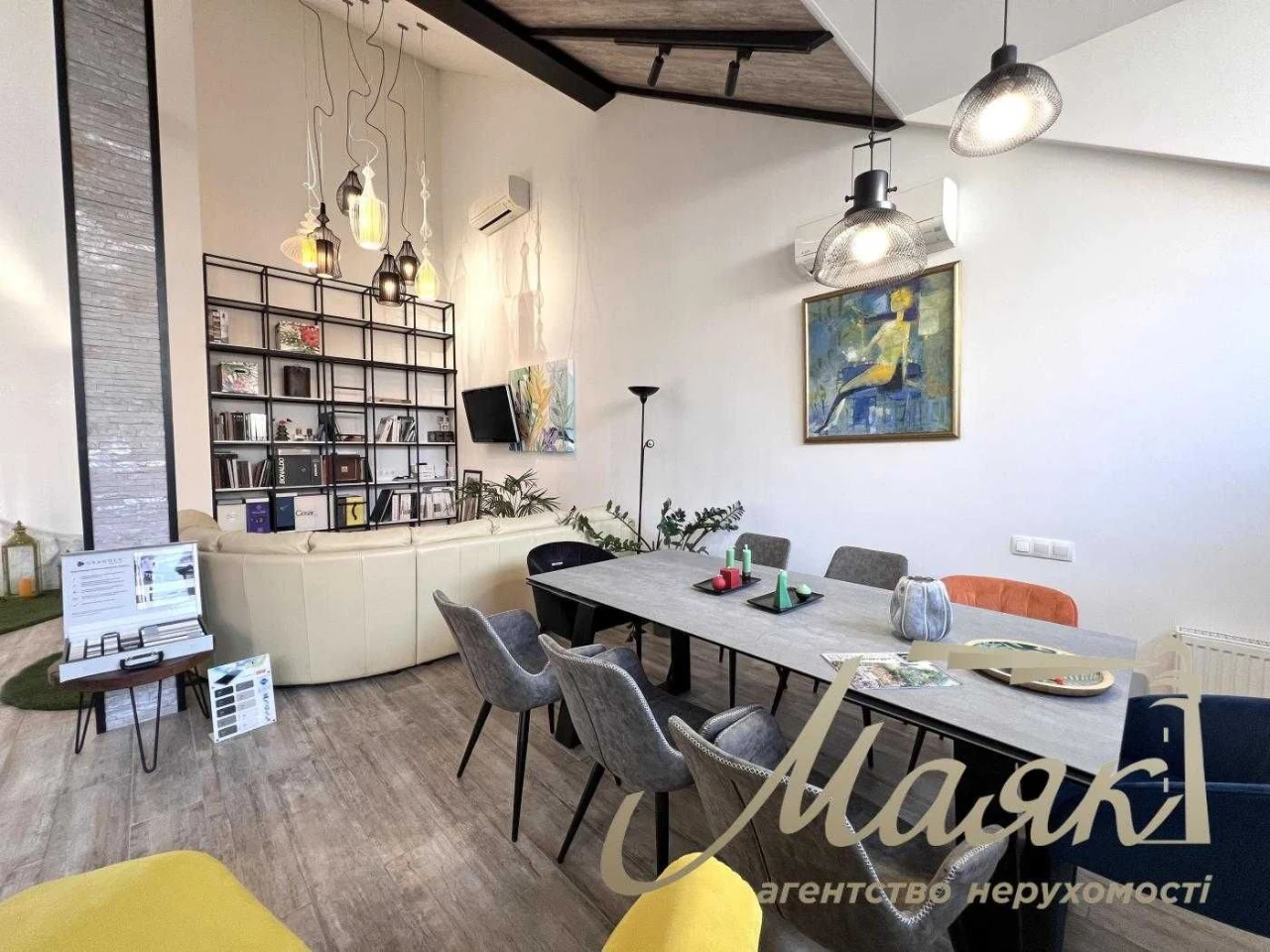 Продаж 2 рівневої квартири 171м2 з власною терасою, Шевченкі