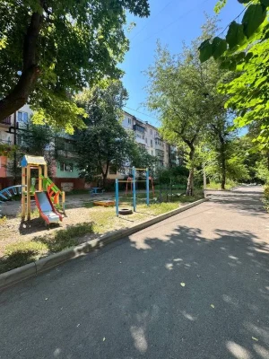 Продажа: Однокомнатная квартира на 12 квартале.
