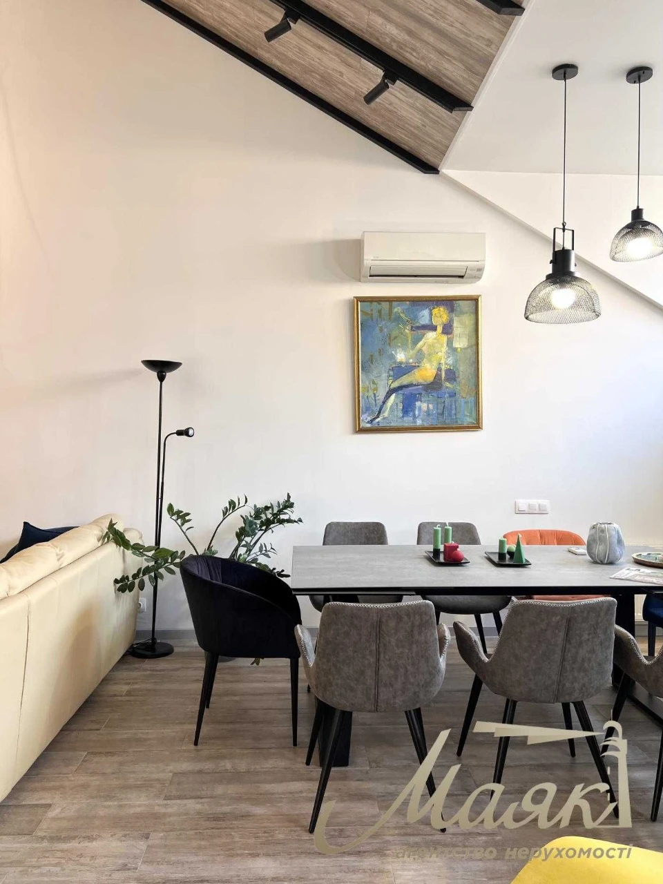 Продаж 2 рівневої квартири 171м2 з власною терасою, Шевченкі
