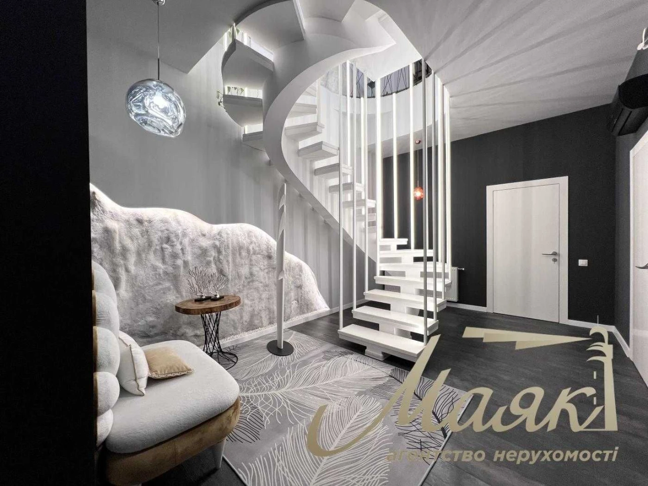 Продаж 2 рівневої квартири 171м2 з власною терасою, Шевченкі