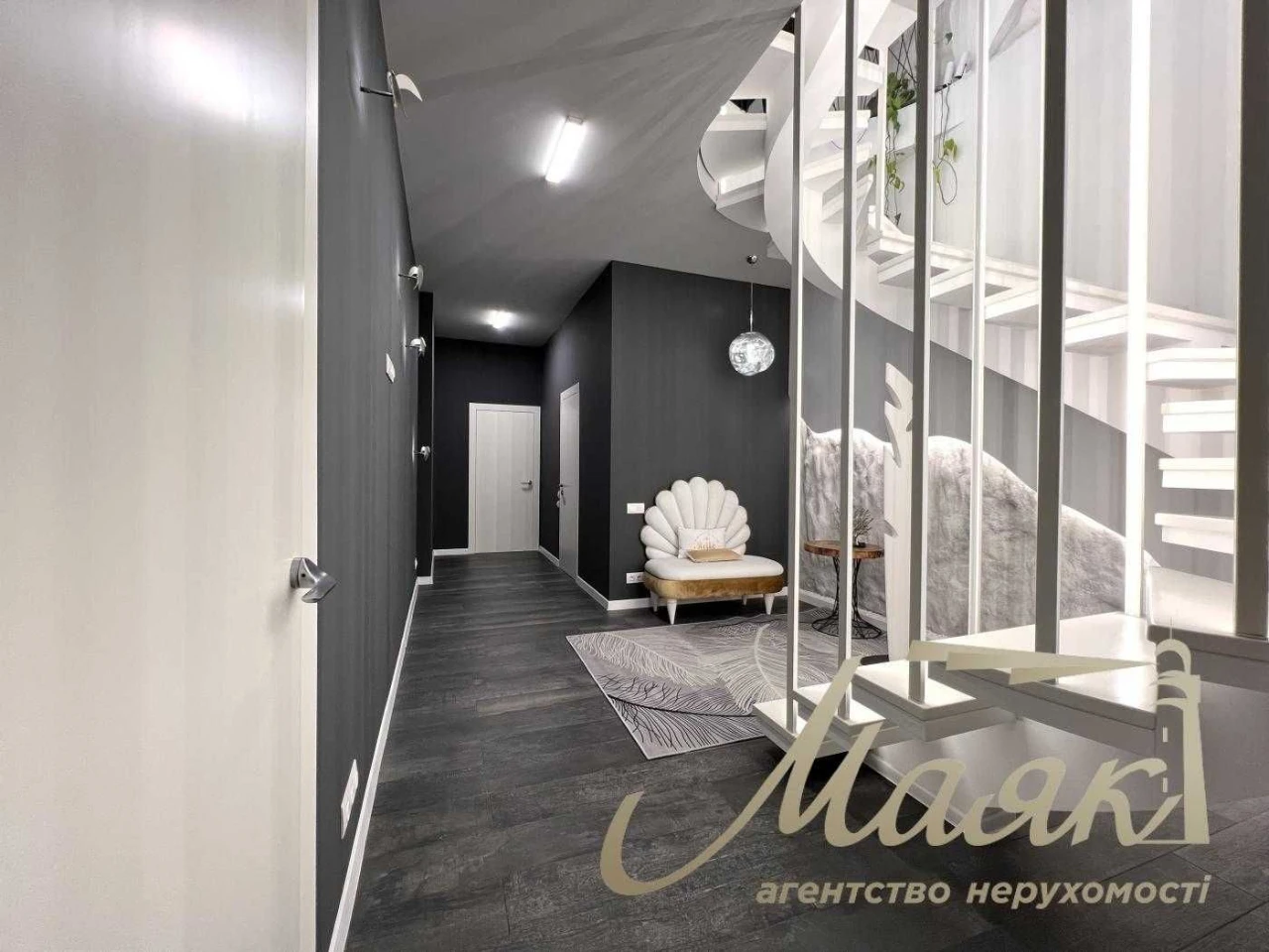 Продаж 2 рівневої квартири 171м2 з власною терасою, Шевченкі