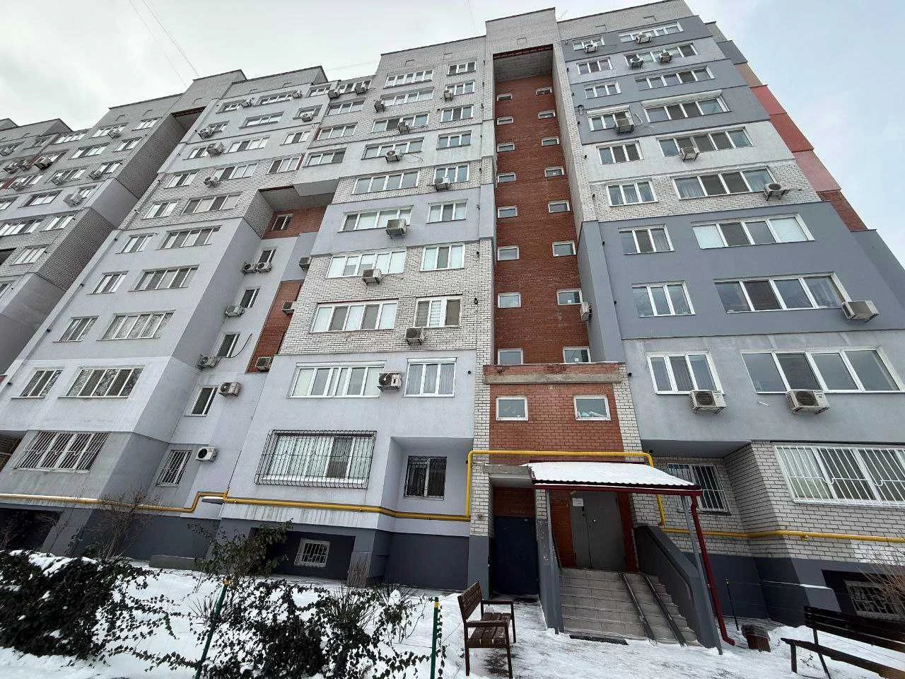 Продається простора 2-кімнатна квартира з автономним опаленням