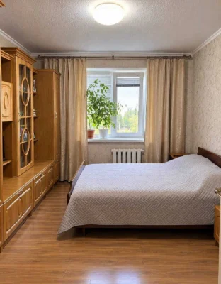 For Sale: 3-Bedroom Apartment in V. Kalinova (Obrazцова) in a Good