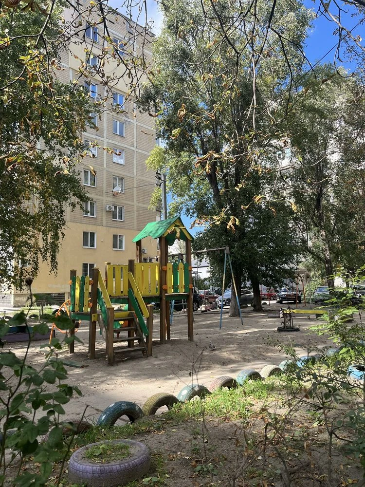 For Sale: 3-Bedroom Apartment in V. Kalinova (Obrazцова) in a Good