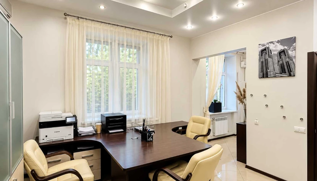 Premium property in Government Quarter: Status, Security