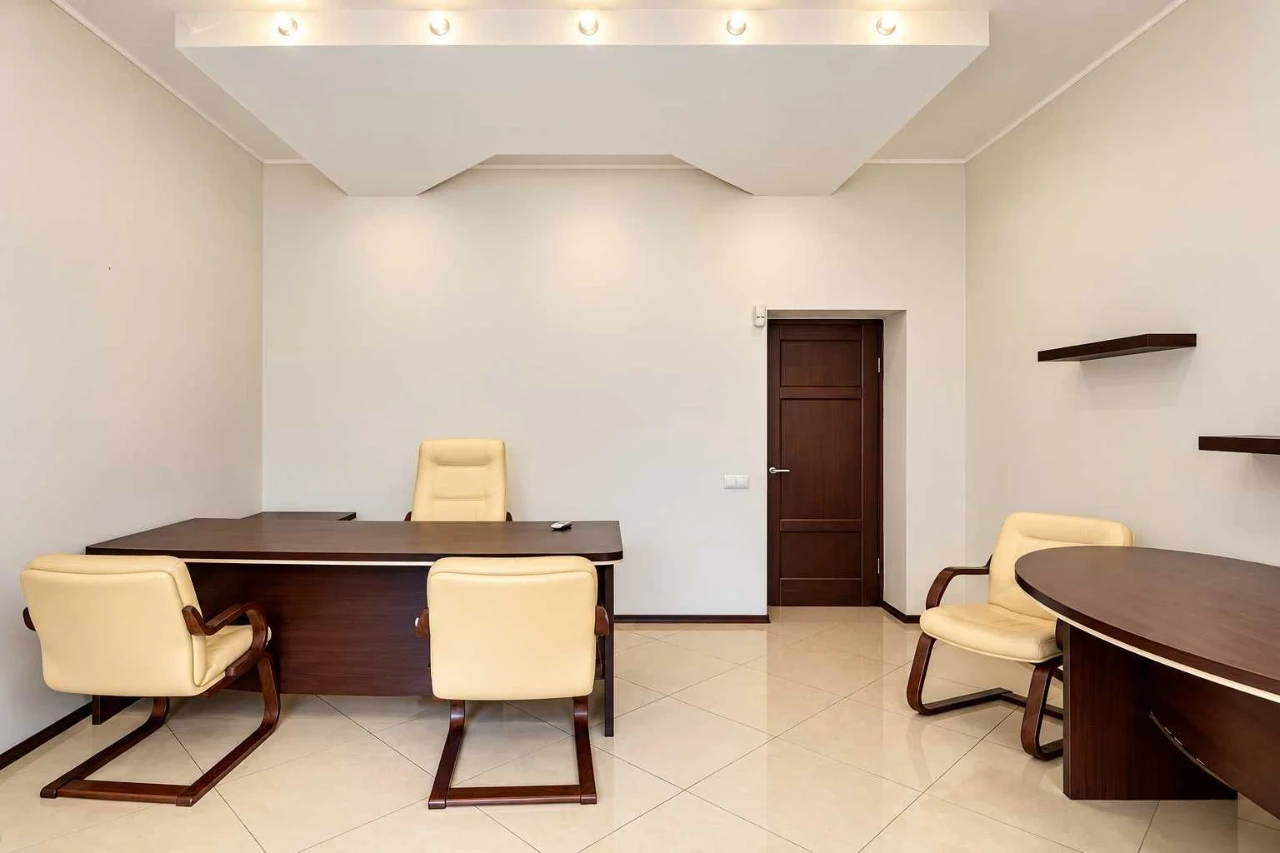 Premium property in Government Quarter: Status, Security