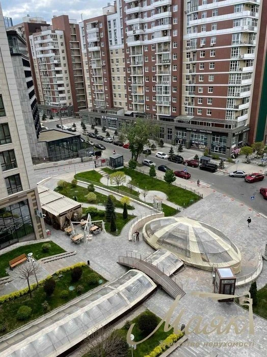 4-room apartment for sale in Bulvar Fontanov residential complex, ul. Sap