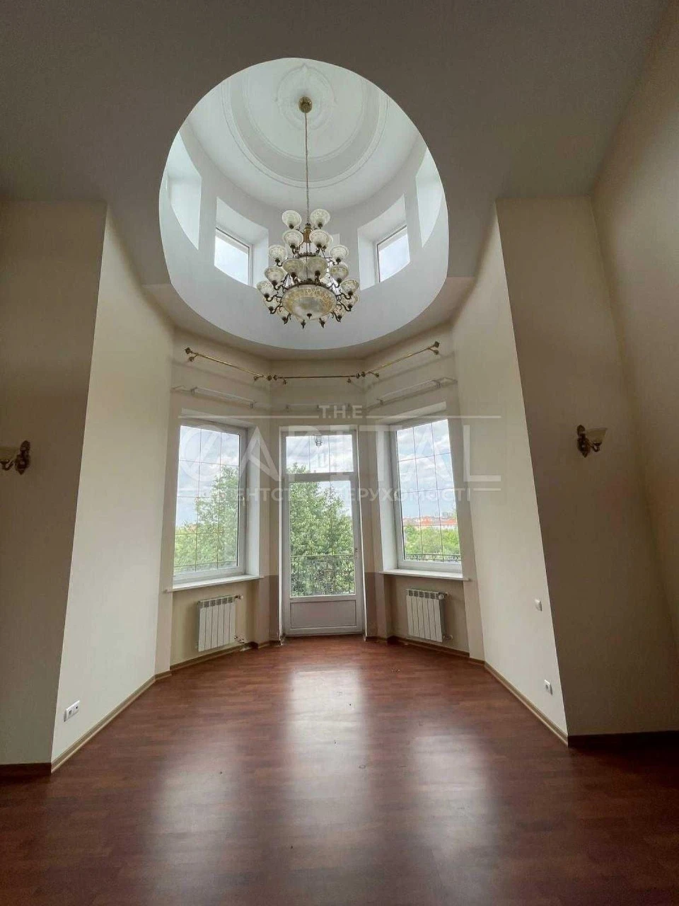Sale / House / Beregova Street, Hatne (430 m2) 30 acres