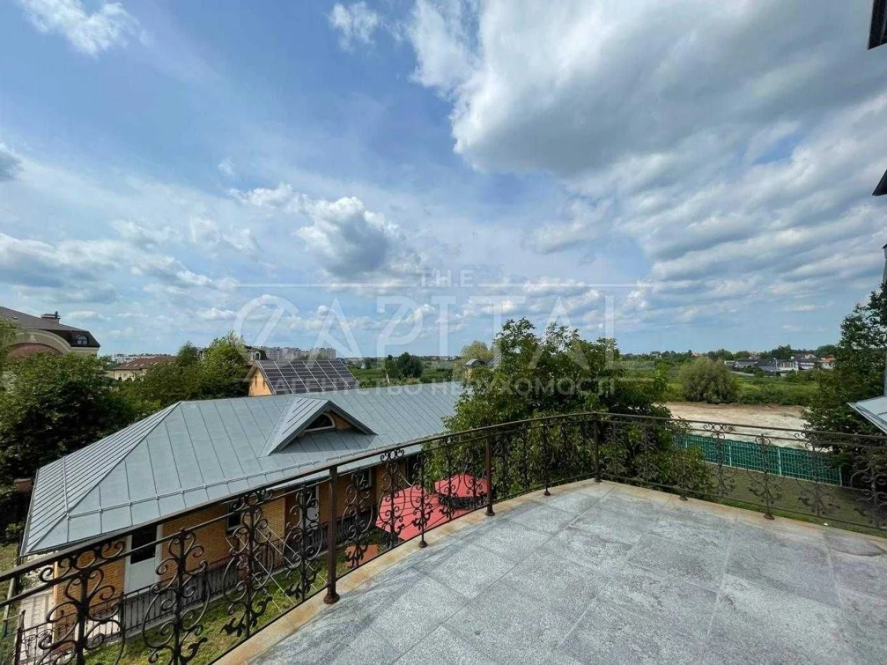 Sale / House / Beregova Street, Hatne (430 m2) 30 acres
