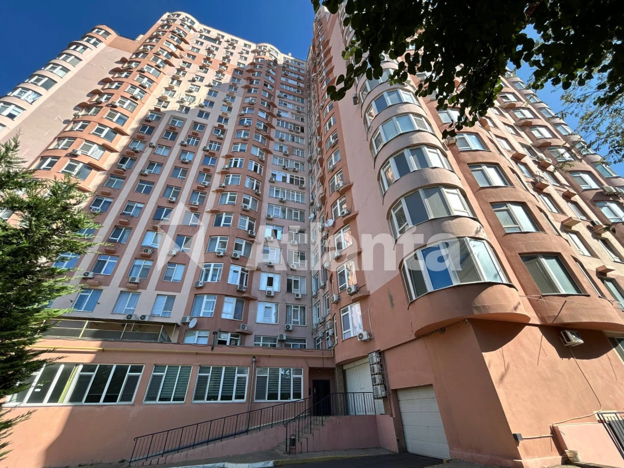 1-комнатную квартиру в новострое 13 ст.Б.Фонтана