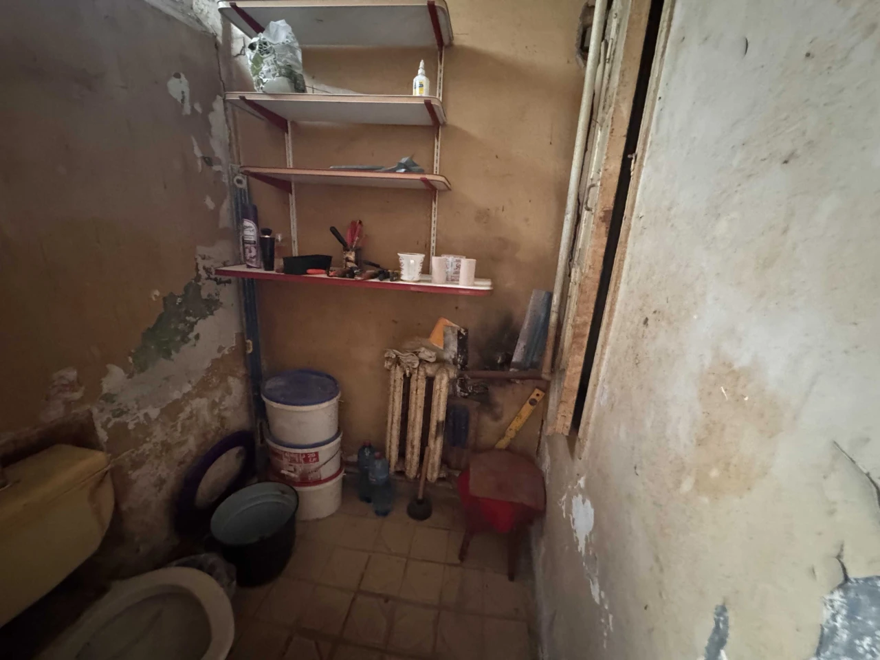 3-комнатная квартира (80 м2) на участке с местом для автомобиля и небольшим двором
