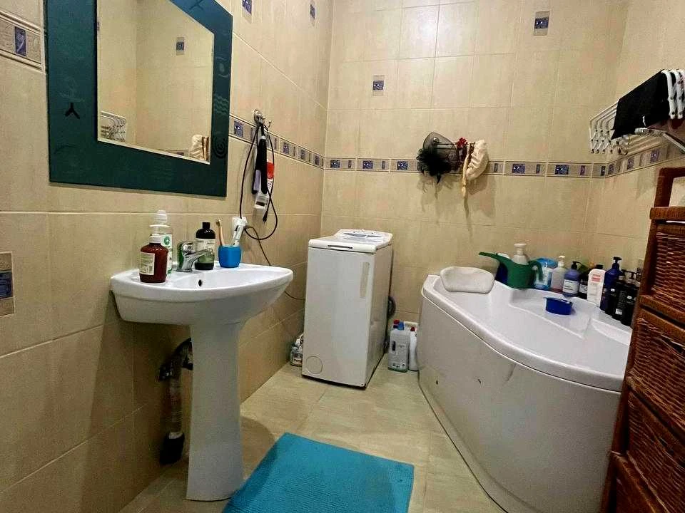 Apartment. Ivano-Frankivsk, Zalesnicha St.