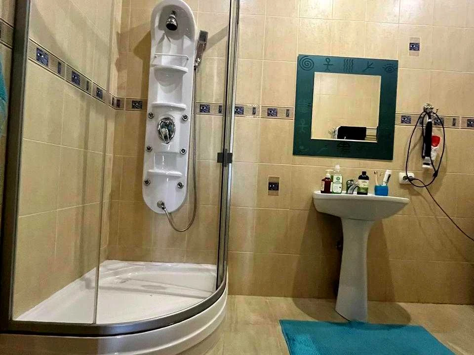 Apartment. Ivano-Frankivsk, Zalesnicha St.