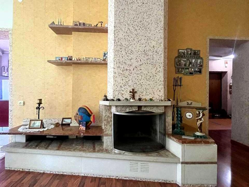 Apartment. Ivano-Frankivsk, Zalesnicha St.