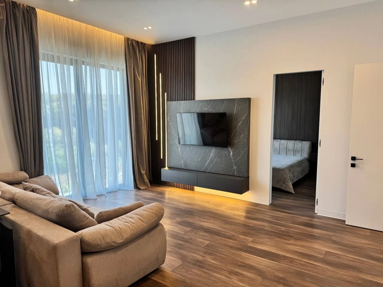 Premium apartment in the SHERWOOD complex: Designer apartment 60.3 m² with built-in storage