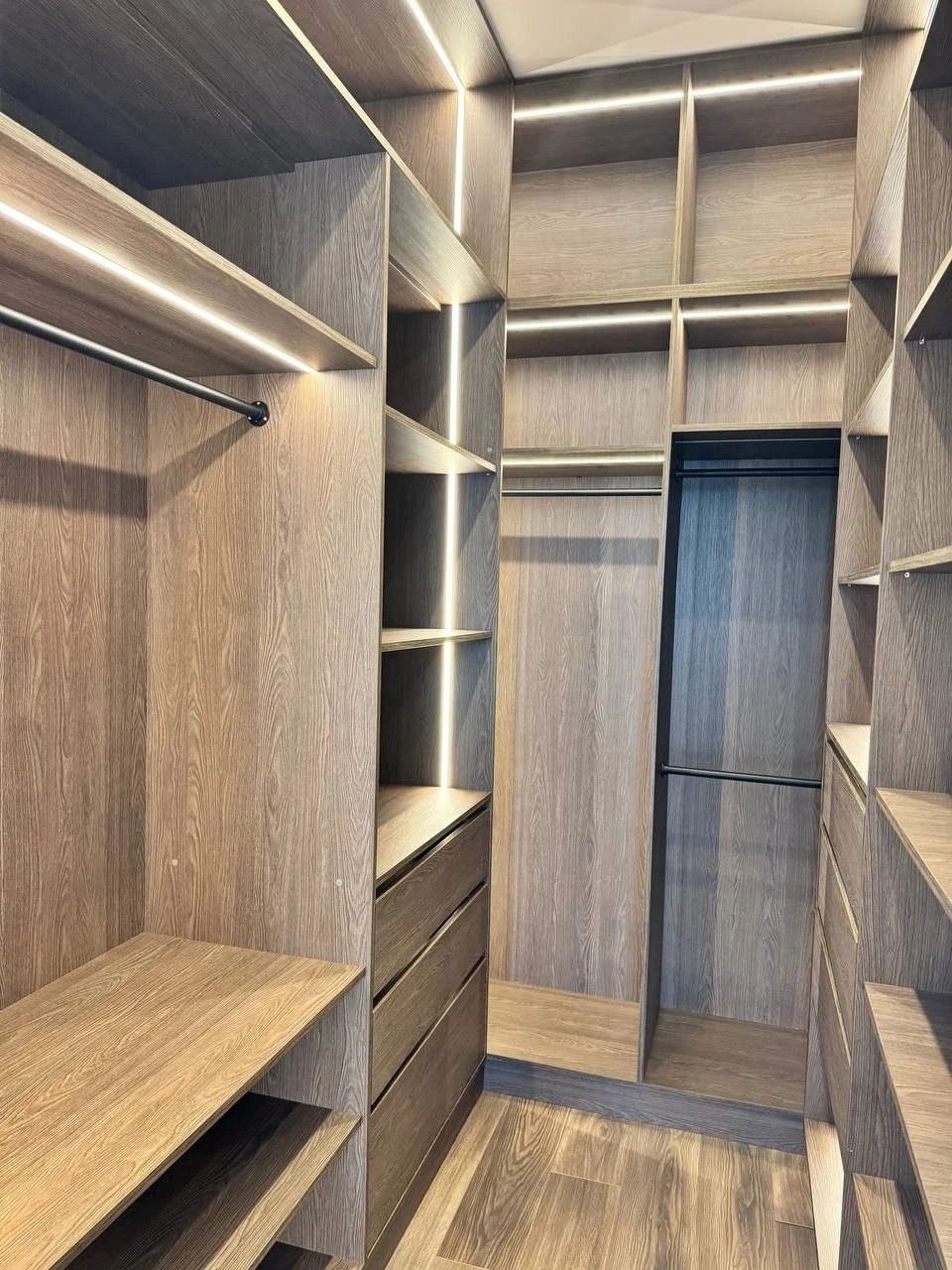 Premium apartment in the SHERWOOD complex: Designer apartment 60.3 m² with built-in storage
