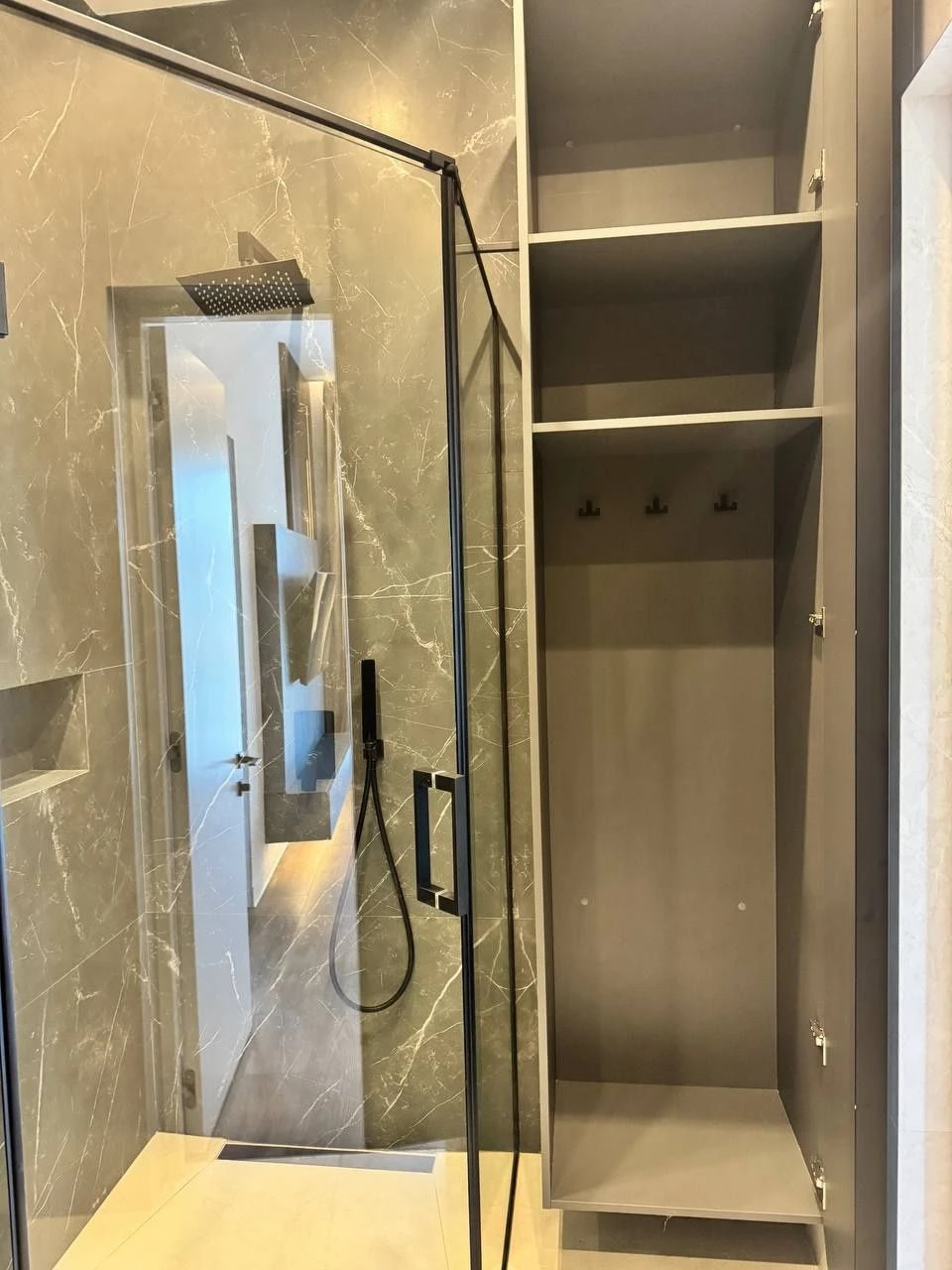 Premium apartment in the SHERWOOD complex: Designer apartment 60.3 m² with built-in storage