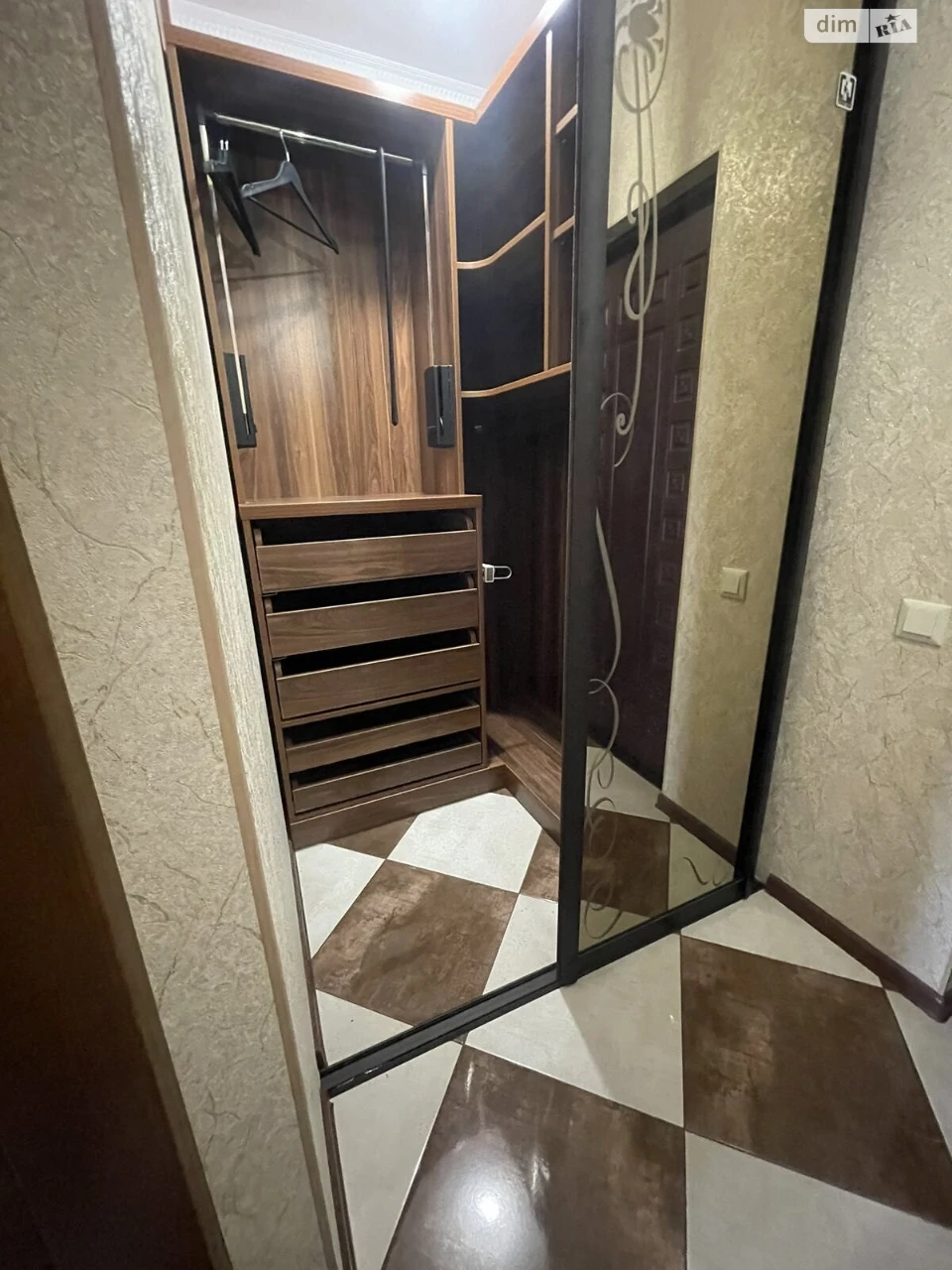 Довгострокова Оренда Квартири Озерна