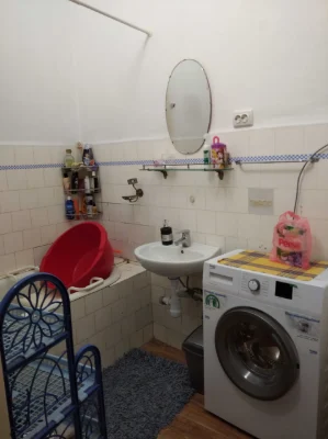 Продаю 4-х кімнатну квартиру в центрі
