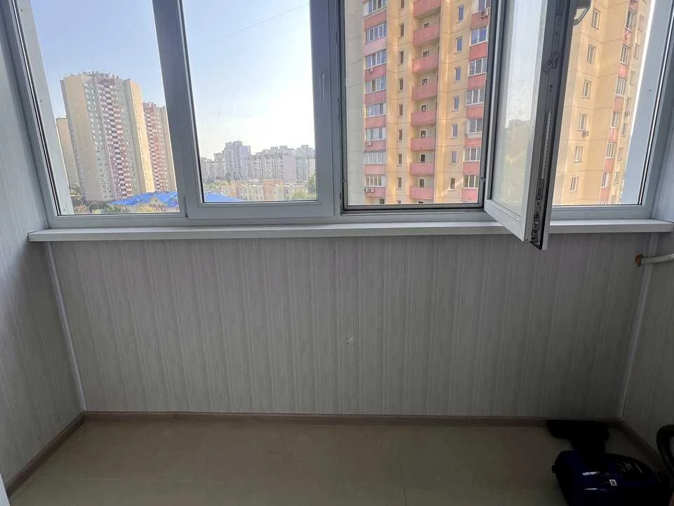 Apartment. Miloslavska st., Kyiv