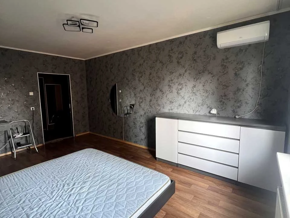 Apartment. Miloslavska st., Kyiv