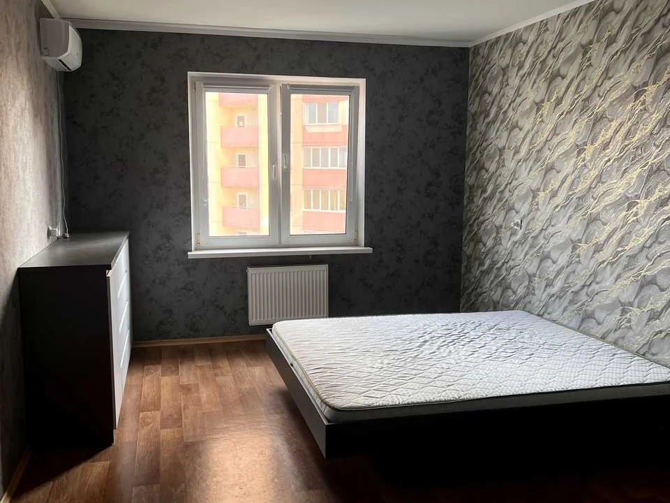 Apartment. Miloslavska st., Kyiv