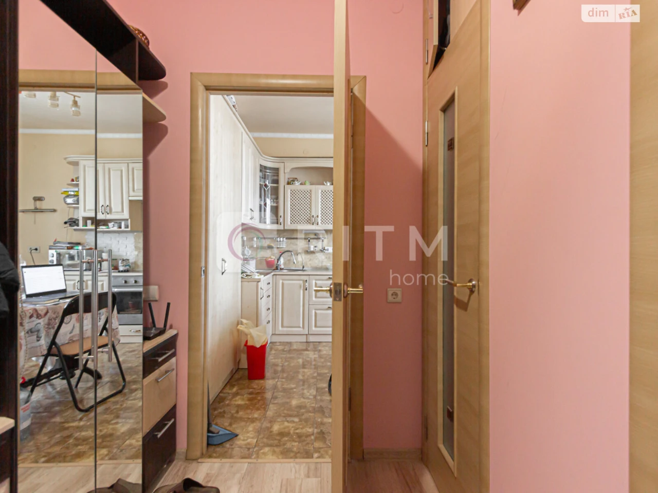 Sale of Apartment in Holosko