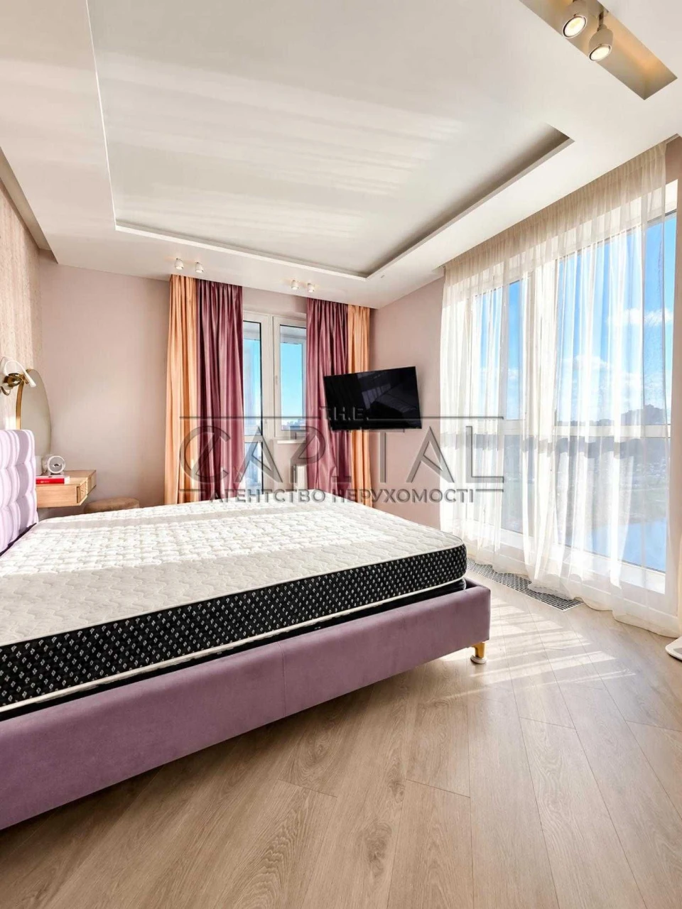 Buy a 3-bedroom Apartment in ЖК Лебединий/Панормана