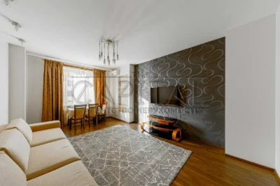 Продаж / Трикімнатна квартира 110 м2 / Дмитрівська 75 / Шевч