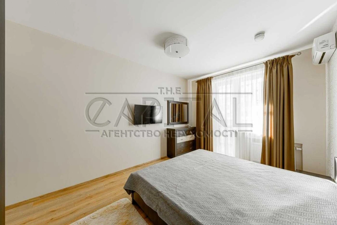 Продаж / Трикімнатна квартира 110 м2 / Дмитрівська 75 / Шевч