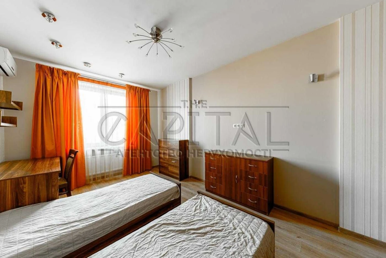 Продаж / Трикімнатна квартира 110 м2 / Дмитрівська 75 / Шевч