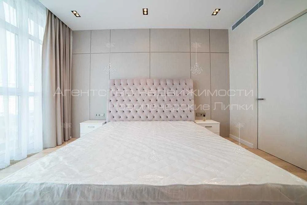 Sale of a spacious 4-room apartment 130m2 in residential complex "Novopechersk"
