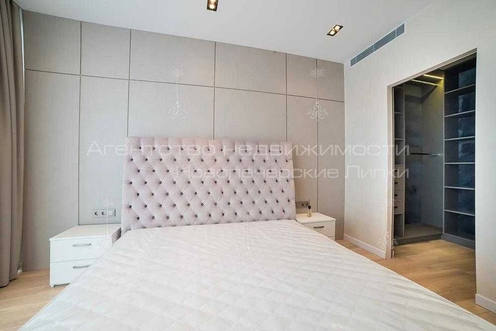 Sale of a spacious 4-room apartment 130m2 in residential complex "Novopechersk"
