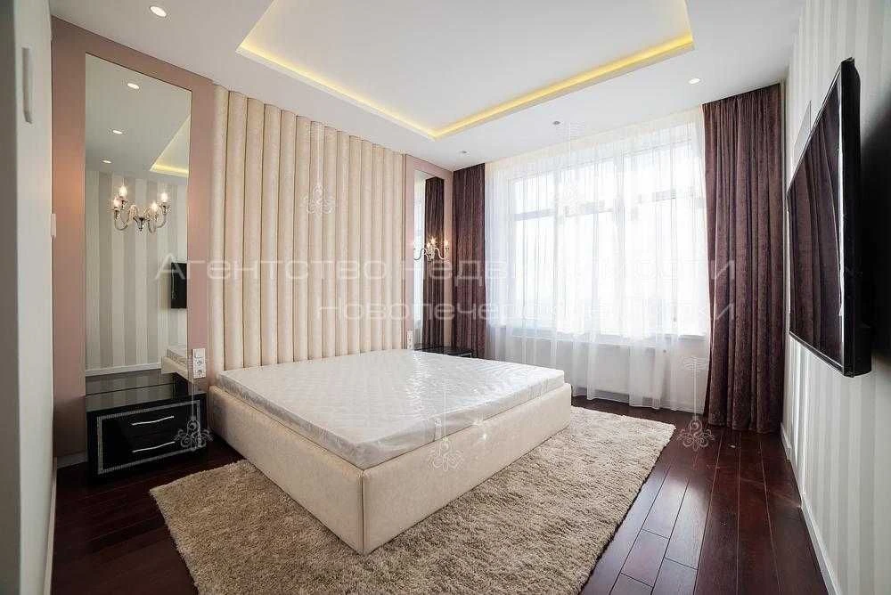 Sale of a spacious 4-room apartment 130m2 in residential complex "Novopechersk"
