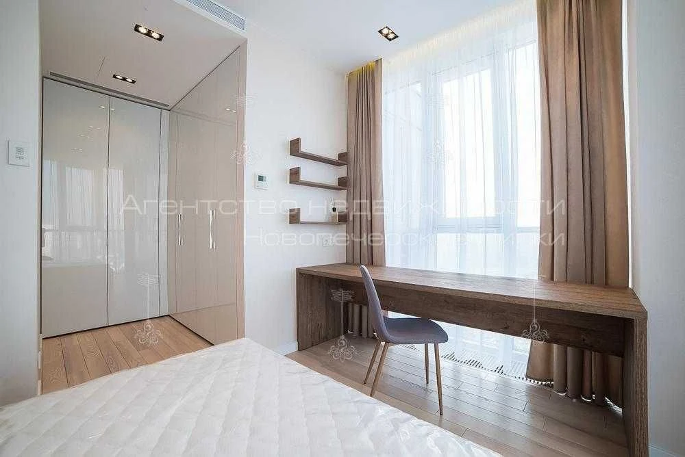 Sale of a spacious 4-room apartment 130m2 in residential complex "Novopechersk"
