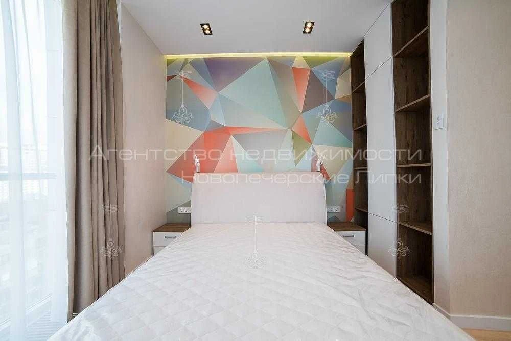 Sale of a spacious 4-room apartment 130m2 in residential complex "Novopechersk"