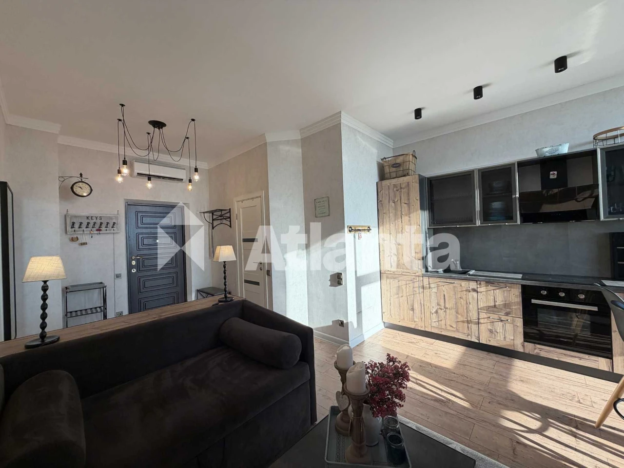 Center! Residence "17 Pearl" - Renovated. Astashkina Street.