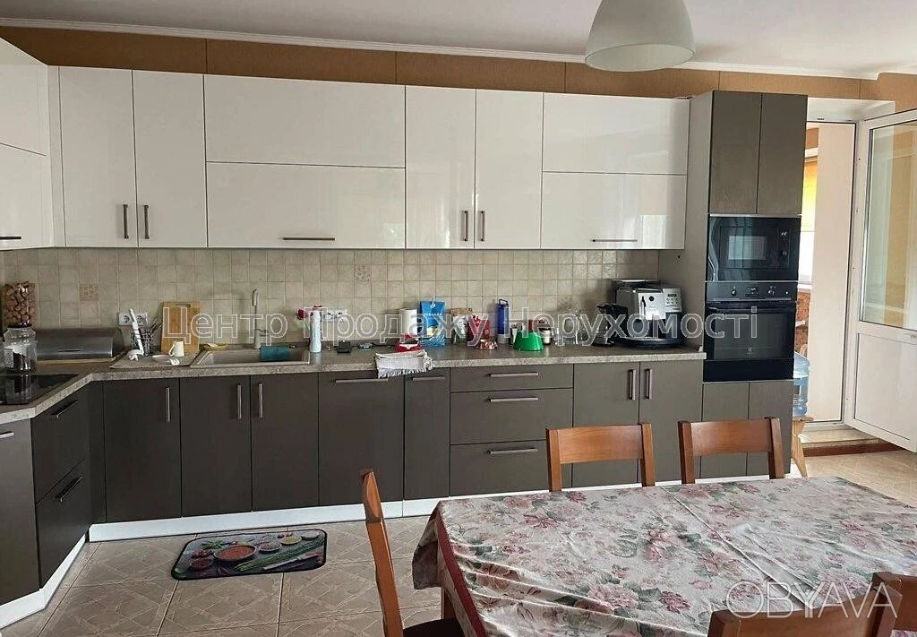 4-комнатная квартира, 142.2 м.кв.