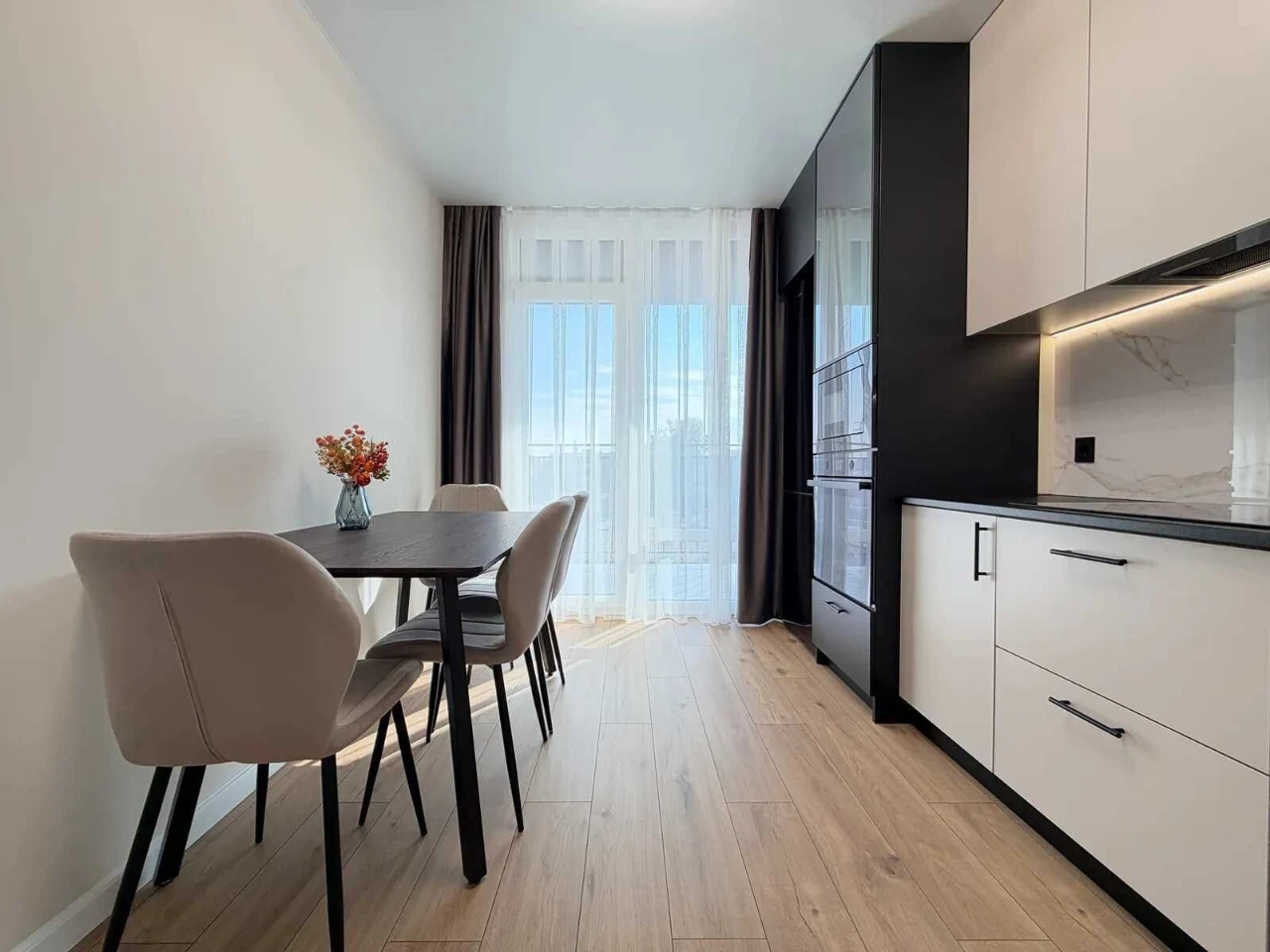One-bedroom apartment in the city center