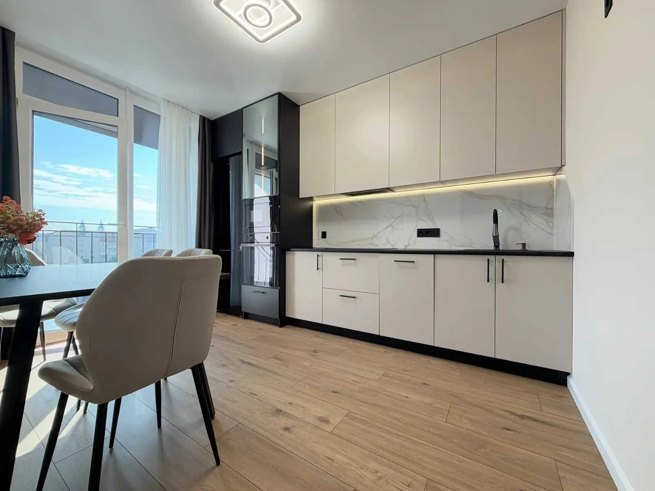 One-bedroom apartment in the city center
