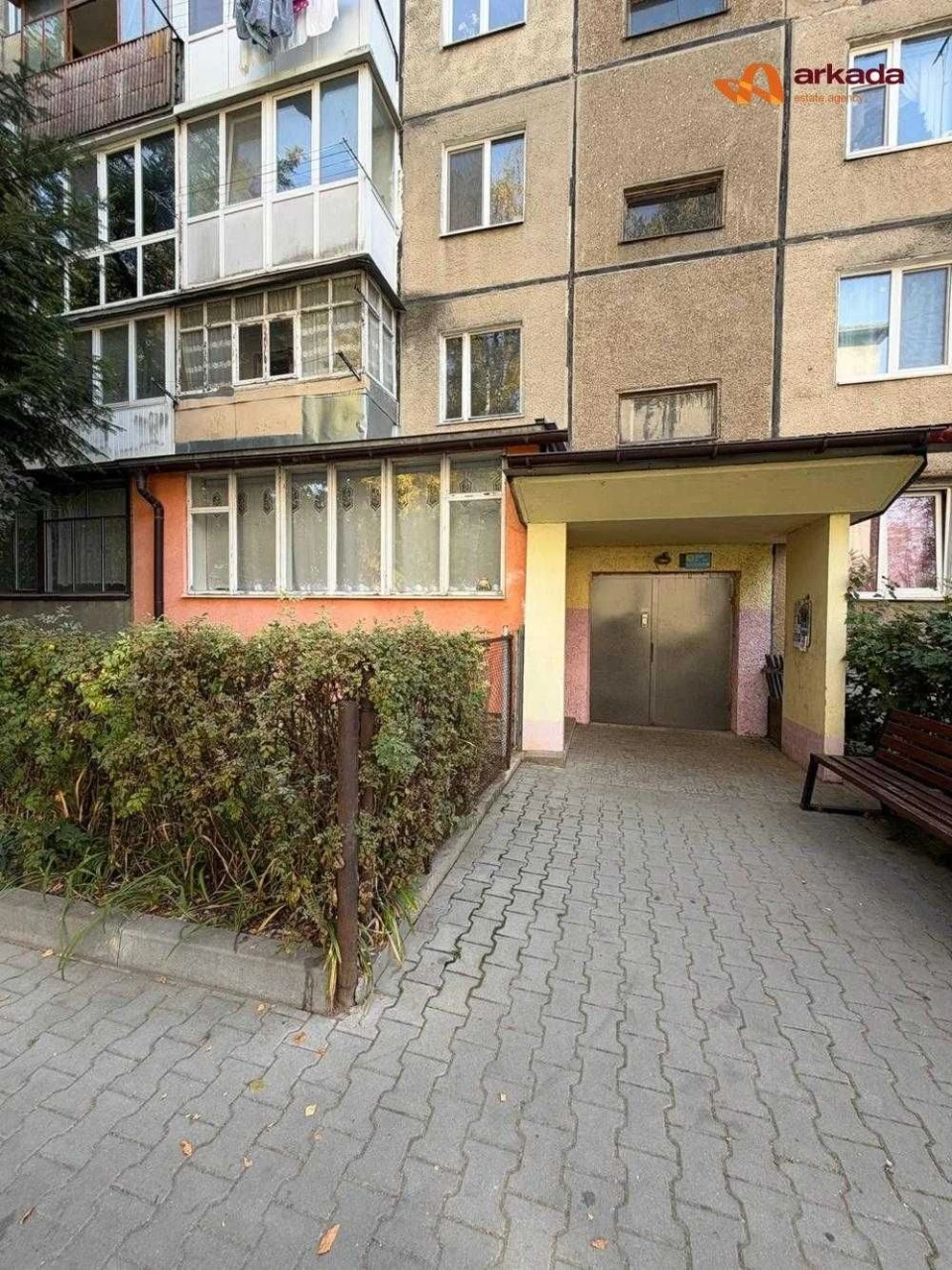 Продажа 3-комнатной квартиры на ул. Довженко, в районе парка Шевченко