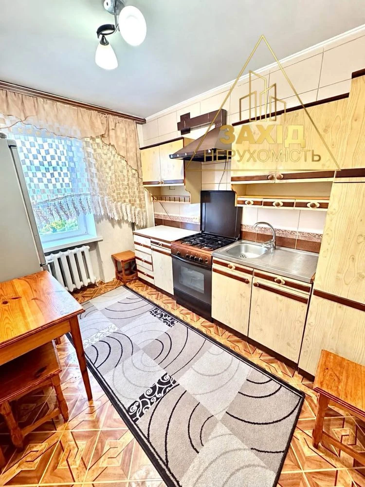Трикімнатна квартира, 61,3 м², цегляний будинок, зручне розташування