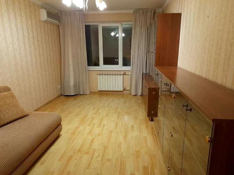 Apartment. Volodymyr Yasuyka Street, Kyiv