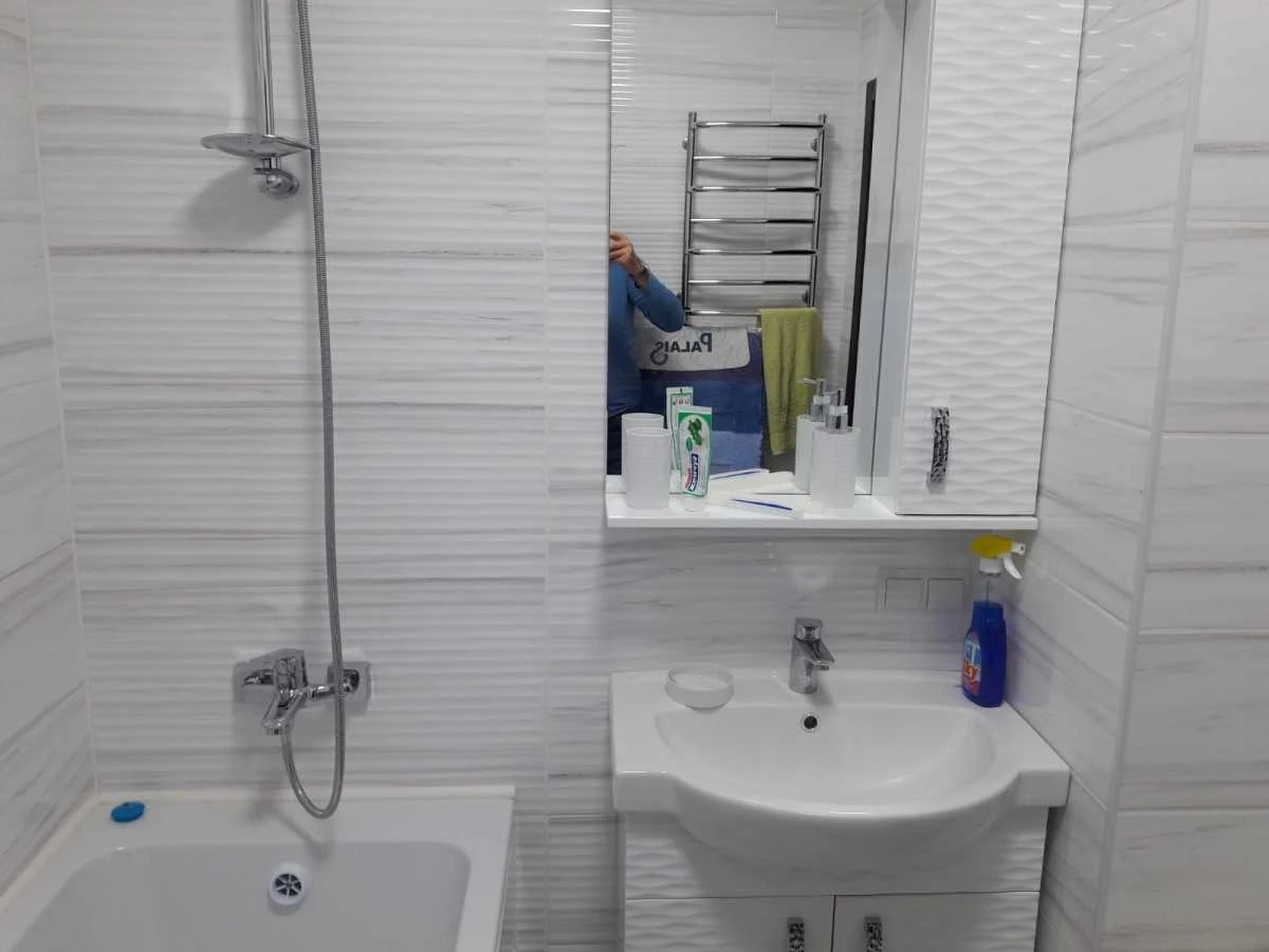 Rent 2-bedroom apartment (70 m²) in Kyiv, Шевченківський district