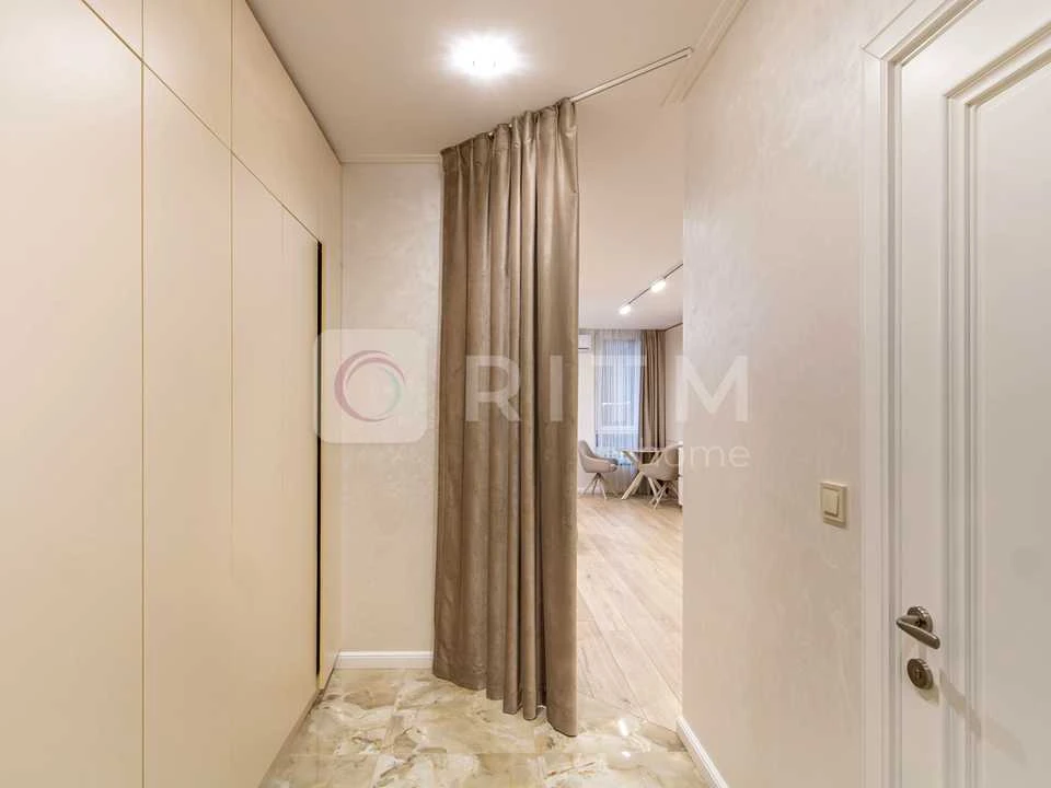 Apartment. Ivano-Frankivsk, Sichovykh Striltsiv St.