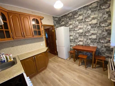 Сдается 3-комнатная квартира 74 м², ул. Академика Заболотного