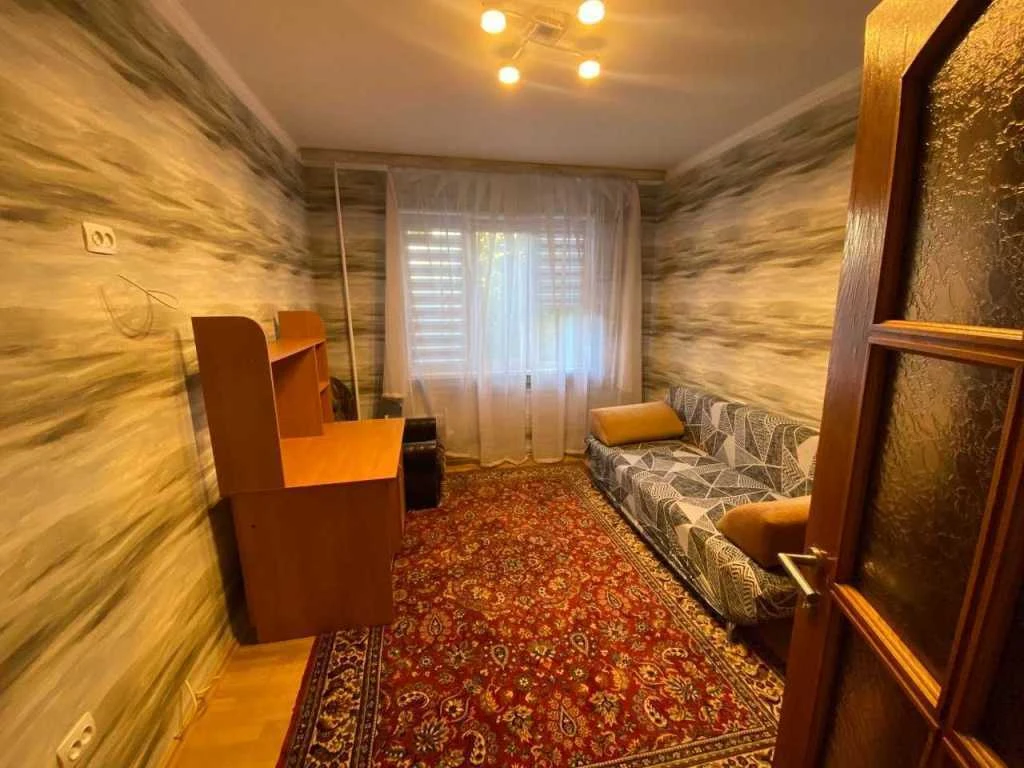 Сдается 3-комнатная квартира 74 м², ул. Академика Заболотного