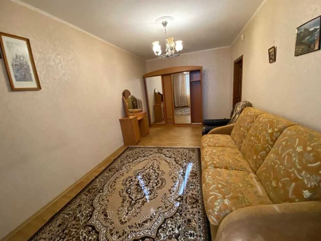Сдается 3-комнатная квартира 74 м², ул. Академика Заболотного