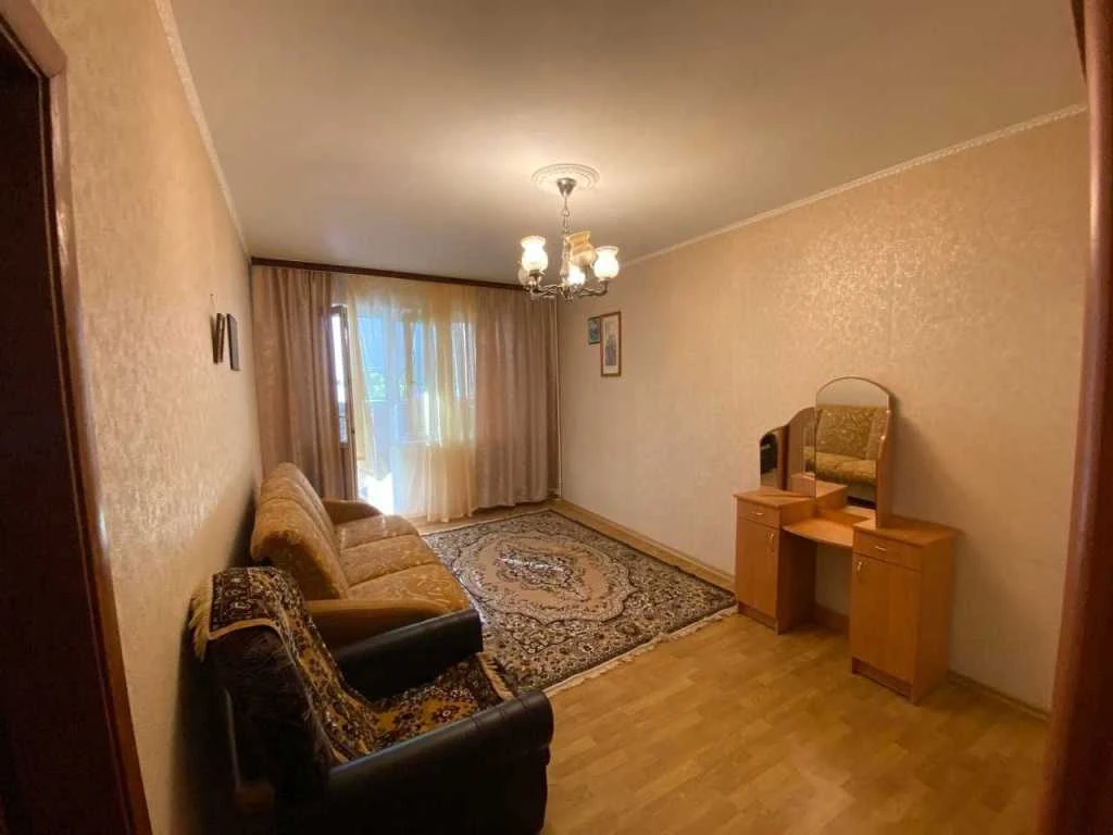 Сдается 3-комнатная квартира 74 м², ул. Академика Заболотного